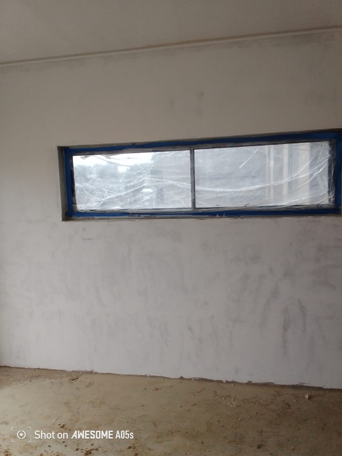 Skimmed wall with strip window — alternate angle