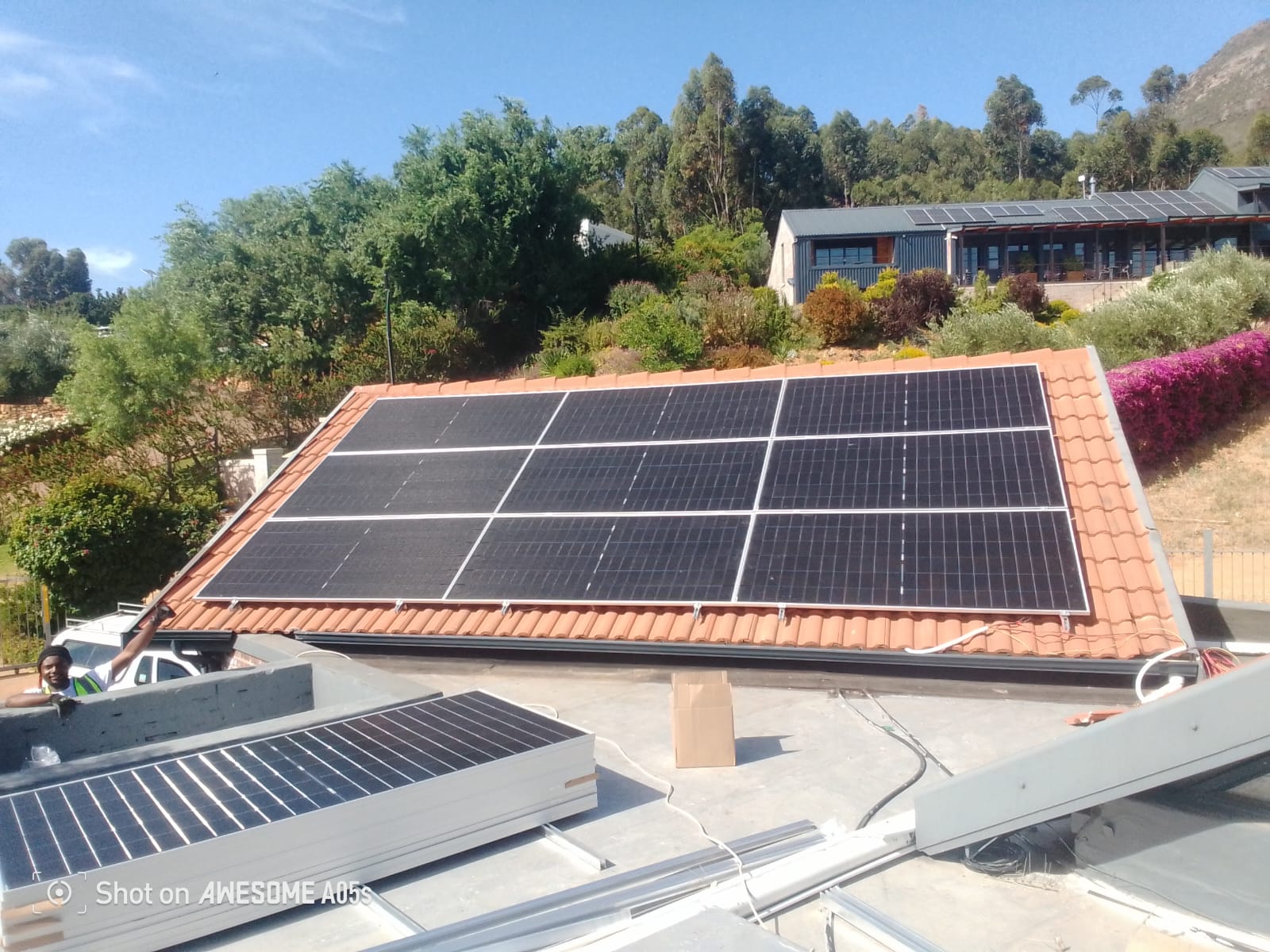 Deye inverter and Dyness batteries installed indoors with DB board
